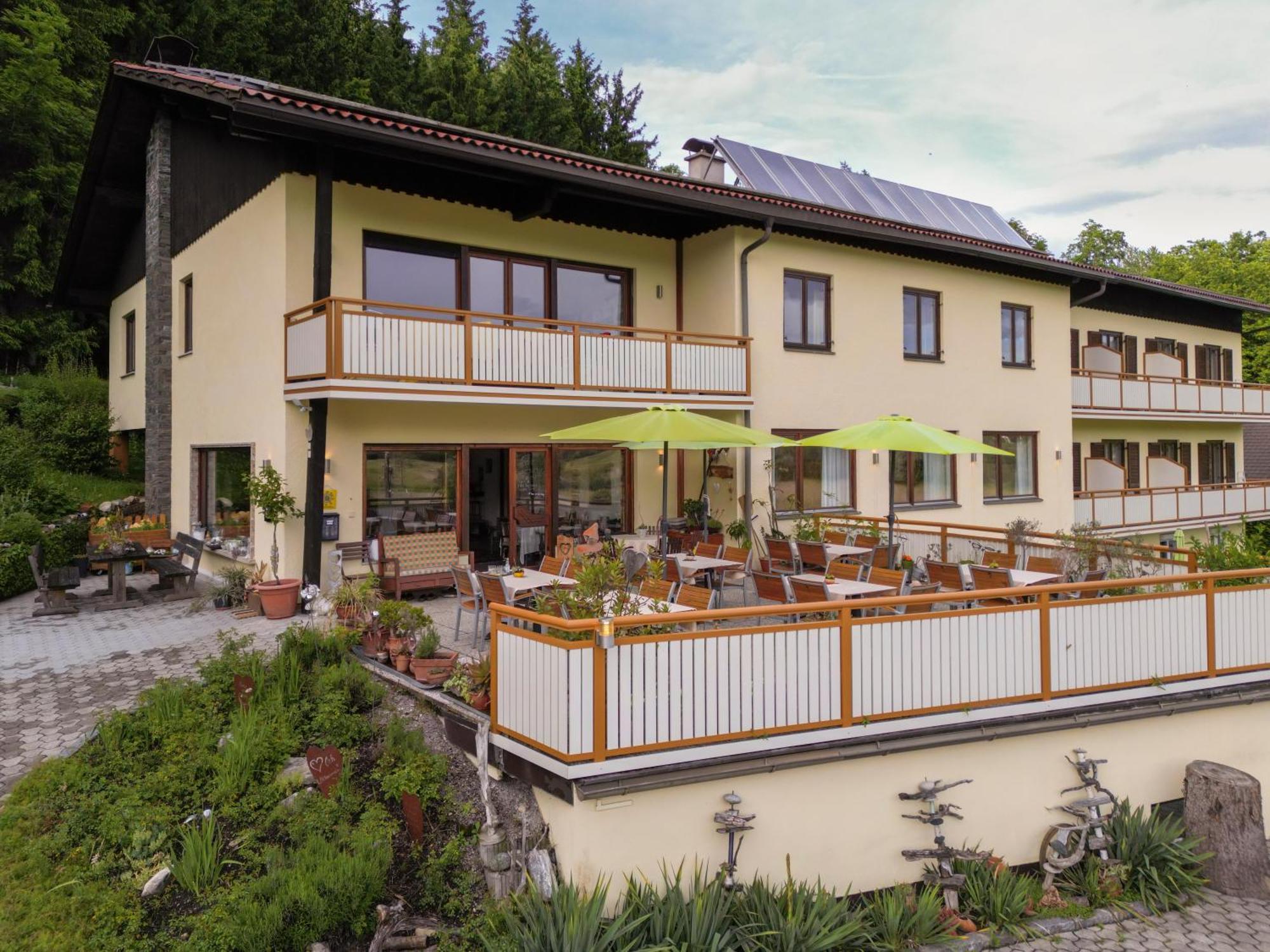 Ferienwohnungen Theresienhof Ledenitzen Exterior foto